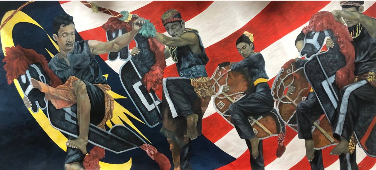 Frank Ts Tan, Malaysia Kuda Kepang, oil on canvas: five dancers in black with flat black-and-white horse effigies and red feathered manes, eyes closed in trance, before the red and white stripes and yellow crescent of the Malaysian flag. / Frank Ts Tan, Malaysia Kuda Kepang, ulei pe pânză: cinci dansatori în negru cu efigii plate de cai alb-negru și coame roșii, cu ochii închiși în transă, în fața steagului Malaysiei.