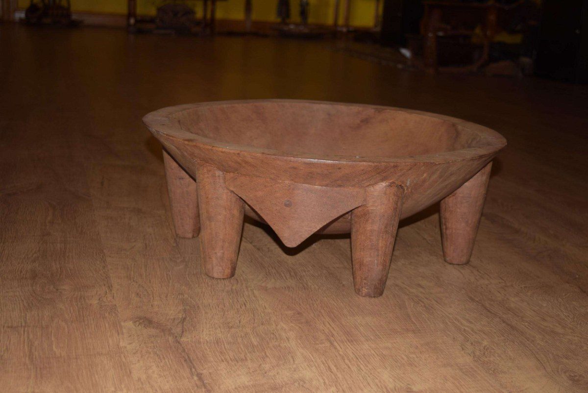 Kumete (Six-Legged Kava Bowl)